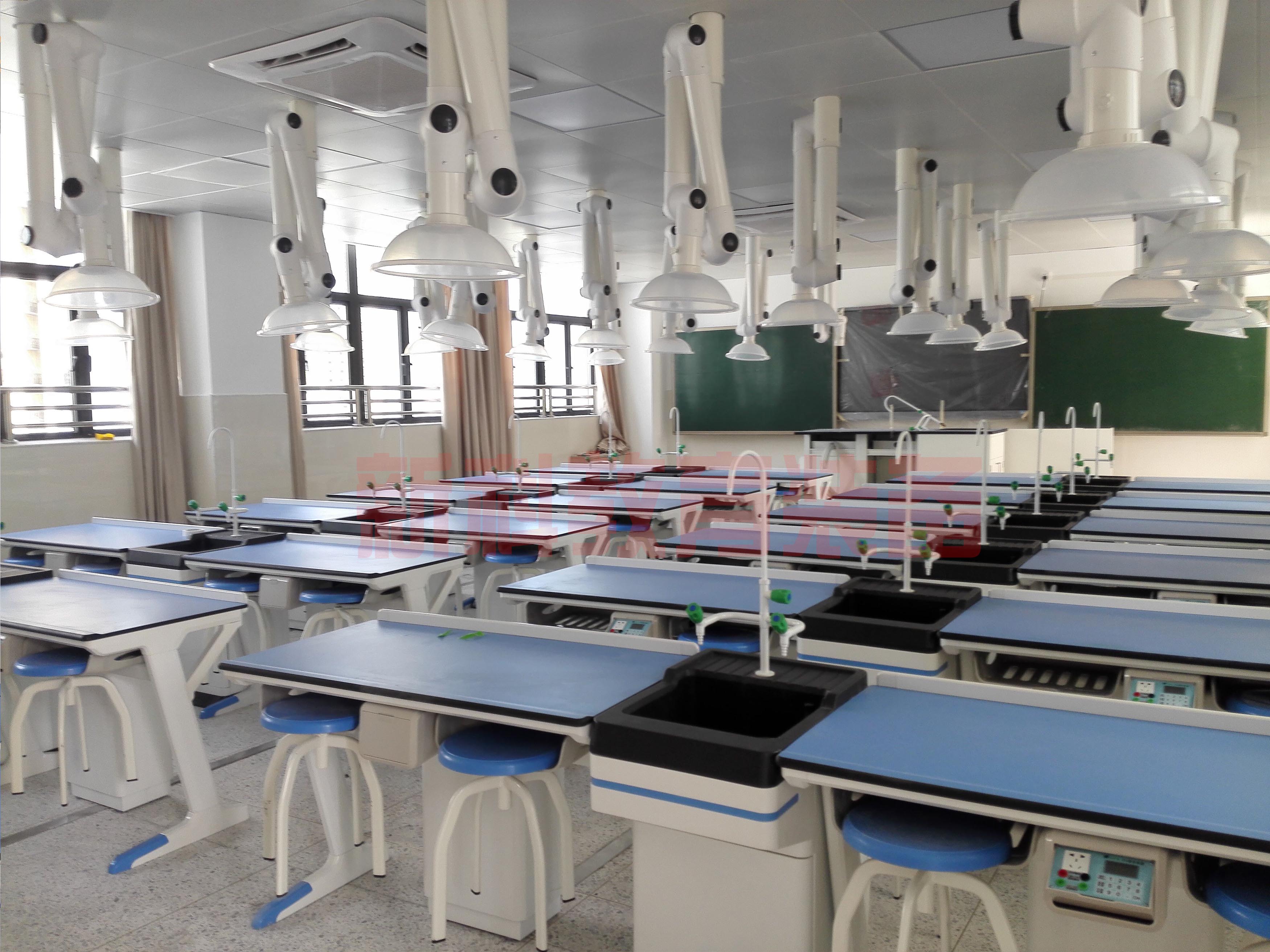 深圳出现全国首个麻省理工认证的小学实验室